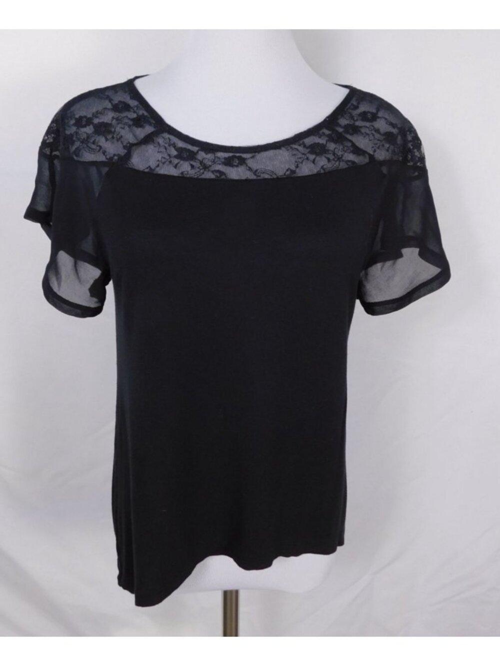 Black Lace Yoke Short-Sleeve Blouse By Ecoté Womens Small